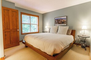 3 chambres, fer et planche à repasser, Wi-Fi gratuit, draps fournis