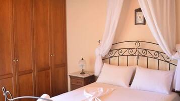 4 chambres, fer et planche Ă repasser, Wi-Fi, draps fournis