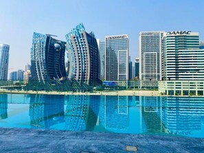 View from property - Trendy 2 Bed in Binghatti Canal (Dubai)