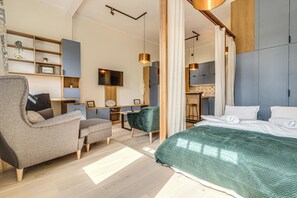 Comfort Studio Suite | Iron/ironing board, free WiFi - RentPlanet - Powstańców Śląskich (Wroclaw)