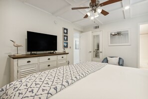 2 bedrooms, iron/ironing board, free WiFi, bed sheets - Easy Beach Access: First Floor Convenience (Fernandina Beach)