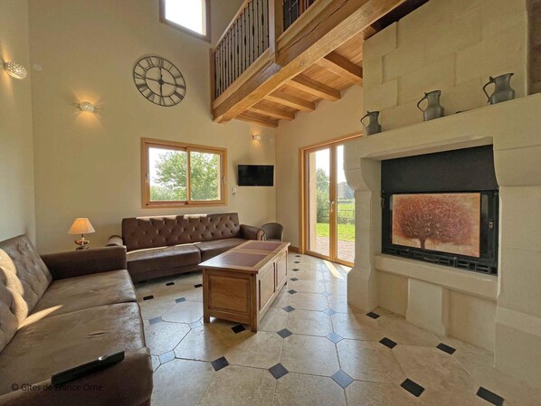TV, fireplace, table tennis