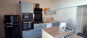 Cozy 2-Room Apt for 4 near Beach & Shops in Châtelaillon-Plage with Terrace/Parking
