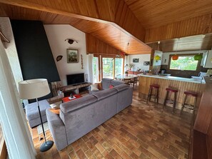 TV - Family House in the Pines - 300m from Lake - 6 Guests - Cleaning Included (Biscarrosse)