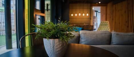 ロビー応接スペース