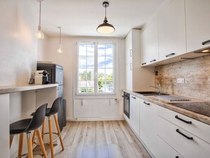 Oven, dishwasher