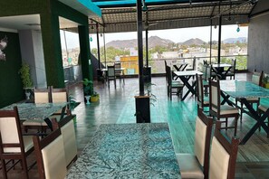 Restaurant - Hotel Eagle Inn (Udaipur)