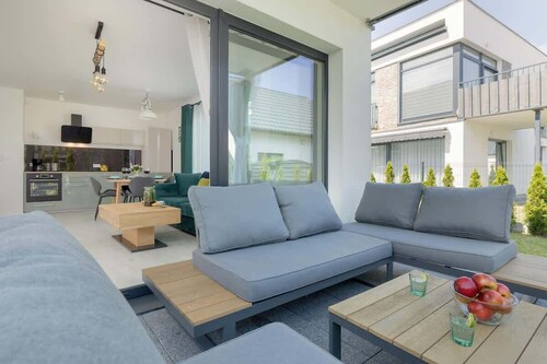 Stylish Apartment in Lukecin | Pool, Terrace, Parking