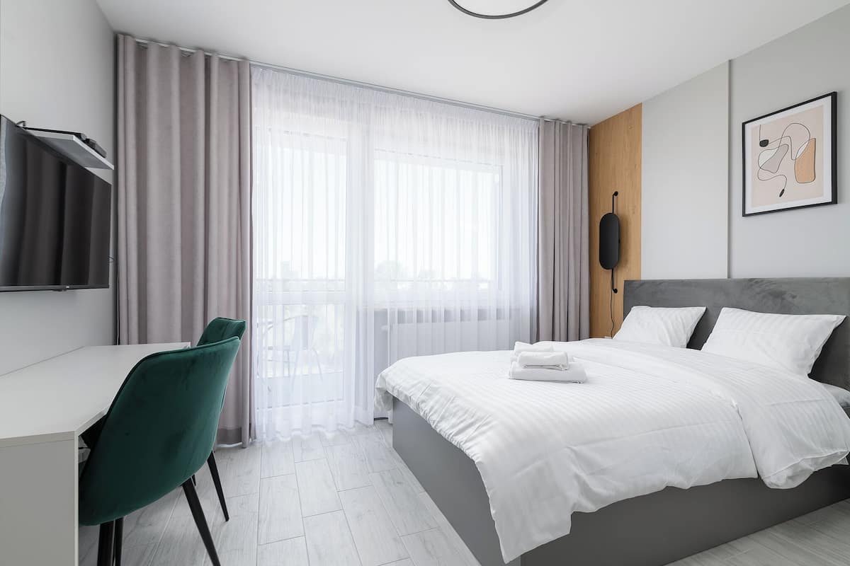 Comfort studio, uitzicht op stad | 1 slaapkamer, een strijkplank/strijkijzer, gratis wifi, beddengoed