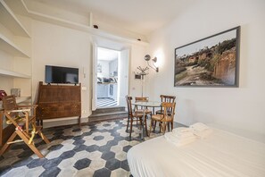 1 bedroom, iron/ironing board