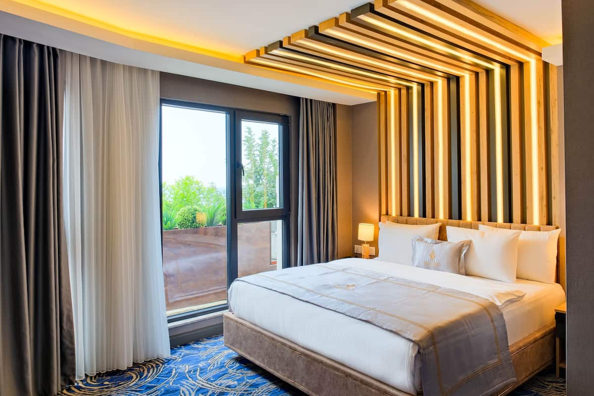 Family Room Sea View | 1 bedroom, Egyptian cotton sheets, premium bedding, minibar