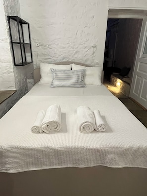 1 chambre, fer et planche à repasser, Wi-Fi, draps fournis