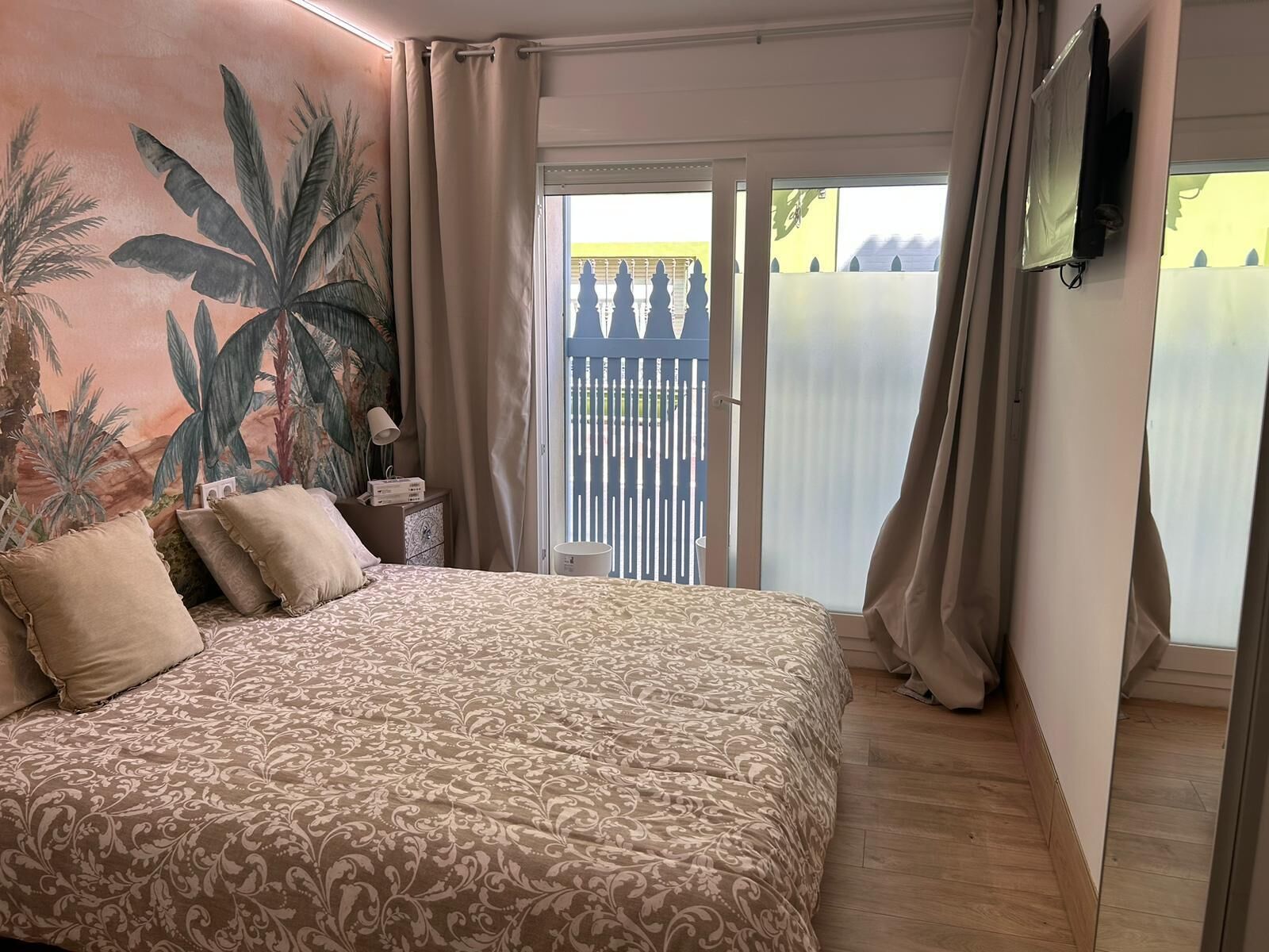 1 chambre, fer et planche à repasser, Wi-Fi, draps fournis