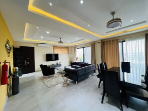 Apartment | Living area - UDA APARTMENT (Accra)