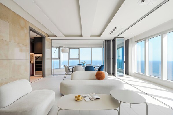 Family Three Room | Living area