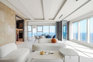 Family Three Room | Nappalirész | Tévé és padlófűtés