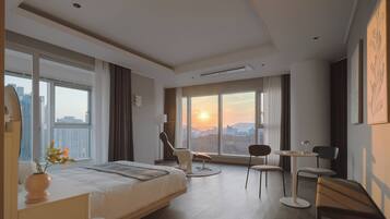 Family Three Room