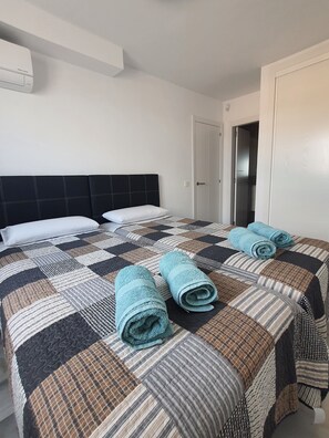 2 makuuhuonetta, silitysrauta/-lauta, Wi-Fi, vuodevaatteet