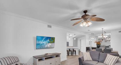Romar House Villa by Liquid Life