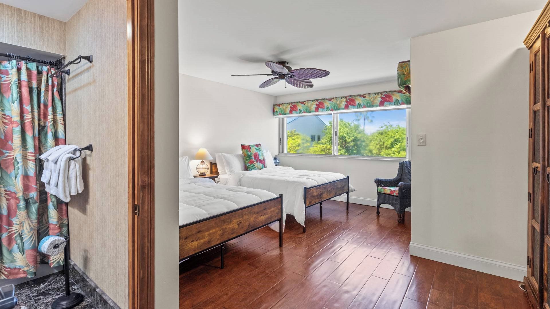 3 bedrooms, iron/ironing board, WiFi (free), bed sheets