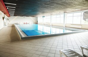 Indendørs pool, opvarmet pool