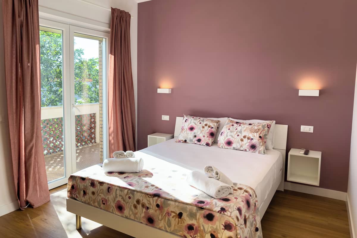 Comfort Double Room, Balcony | Desk, soundproofing, free WiFi
