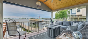 Angler's Cottage on Lake Cornelia: Pets Welcome!