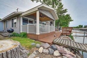 Cottage (3 Bedrooms) | Interior - Angler's Cottage on Lake Cornelia: Pets Welcome! (Clarion)