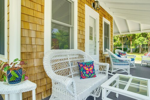 Pocasset Home w/ Kayaks & Bikes: Walk to 2 Beaches