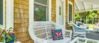 Pocasset Home w/ Kayaks & Bikes: Walk to 2 Beaches
