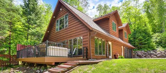 Lakefront Tower Home w/ Shared Dock!