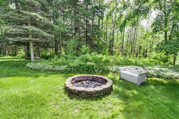 Duluth Lake House - Walk To Beach & Boat Ramp! - Duluth, MN