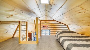 House (1 Bedroom) | Interior