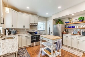 House (4 Bedrooms) | Interior