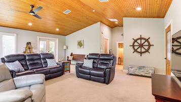 Rumah (4 Bedrooms) | Interior