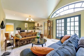Cottage (2 Bedrooms) | Interior