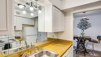 Apartment (1 Bedroom) | Interior