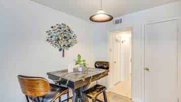 Apartment (1 Bedroom) | Interior