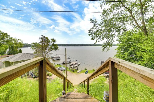 Group Retreat on Wolf Lake! Paddle, Fish & BBQ