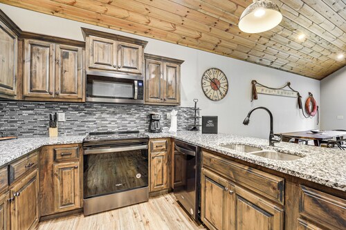 Branson Gem w/ Hot Tub Access & Private Boat Slip!