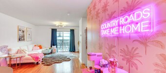 Chic Morgantown Vacation Rental - 2 Mi to Wvu!