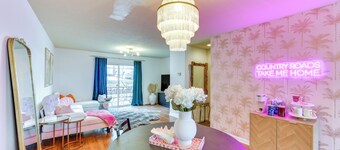 Chic Morgantown Vacation Rental - 2 Mi to Wvu!