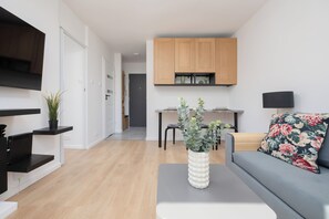 Apartment, 1 Schlafzimmer, Küche | Wohnzimmer
