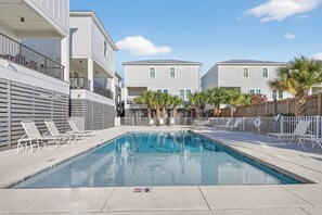 A heated pool - Lost Dunes Luxury 4BR – Beach & Heated Pools (Gulf Shores)