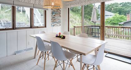 Mid-Century Modern | Walk to Lake Michigan