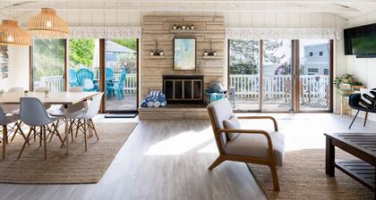 Mid-Century Retreat | Walk to Beach | Sunset Deck
