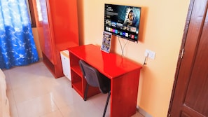 Bureau, espace de travail pour ordinateur portable