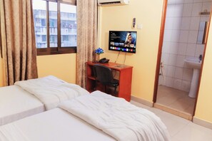 32-inch Smart TV with satellite channels, Netflix, streaming services