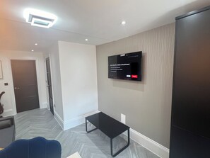 Interior - Stylish Flat in London, sleeps 4
 (Hornchurch)