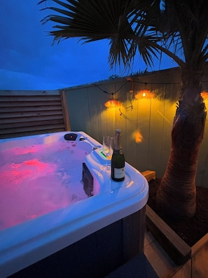 Terrace/patio - Angoulins - Charming cottage with jacuzzi (Angoulins)